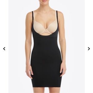 Spanx Open Bust Full Slip SmartGrip Medium Black NWT 10178R Adjustable Shaping
